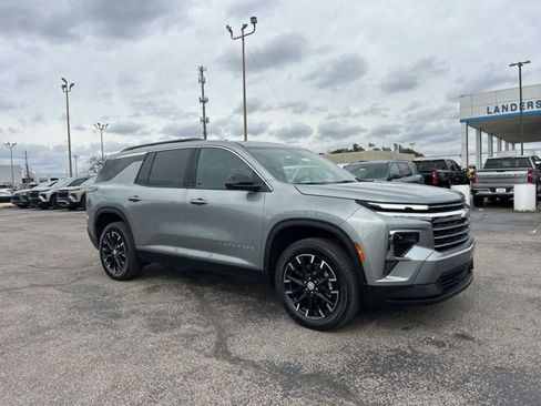 New 2026 Chevrolet Traverse LT w/ Sun and Wheel Package image 1