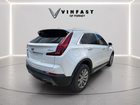 Used 2021 Cadillac XT4 Premium Luxury w/ Cold Weather Package FWD image 3