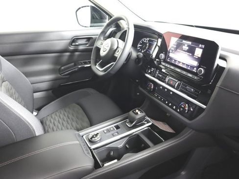 New 2025 Nissan Pathfinder SV w/ Cargo Package image 27