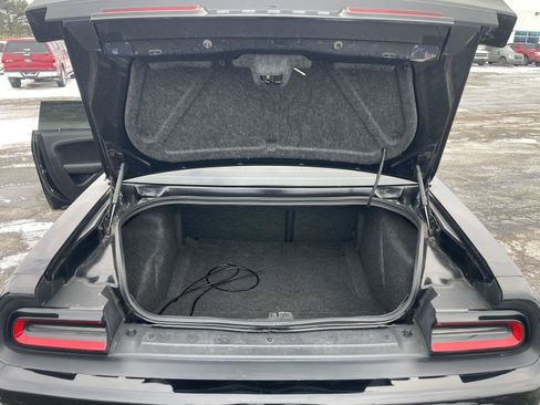 Used 2016 Dodge Challenger SRT Hellcat image 23