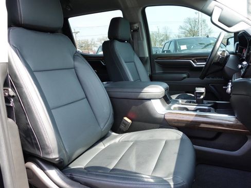 Used 2023 GMC Sierra 1500 Elevation w/ Preferred Package image 30