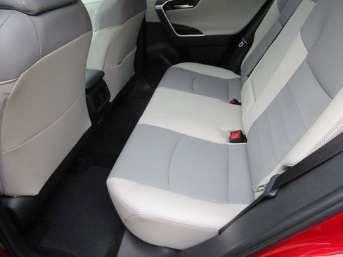 Used 2025 Toyota RAV4 Limited image 16