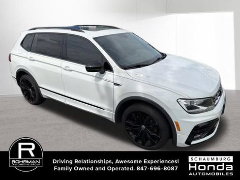 Used 2020 Volkswagen Tiguan SE R-Line AWD/4WD image 3