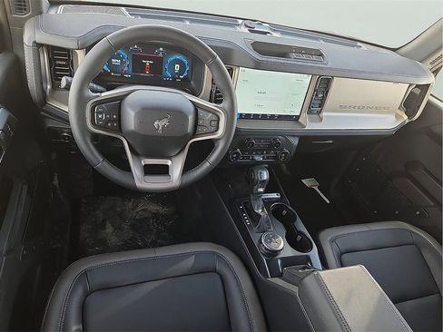 New 2025 Ford Bronco Outer Banks image 9