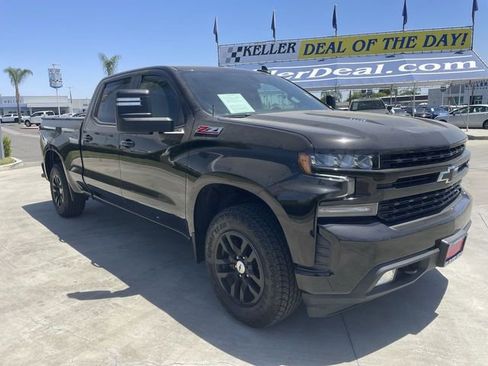 Used 2022 Chevrolet Silverado 1500 RST w/ Z71 Off-Road Package AWD/4WD image 2