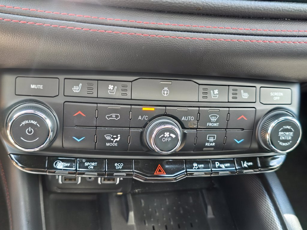 Used 2025 Dodge Durango GT AWD/4WD image 28