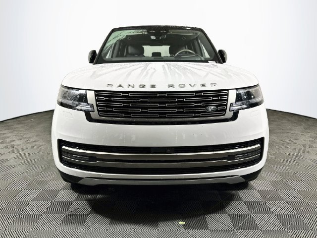 Used 2025 Land Rover Range Rover SE AWD/4WD image 3