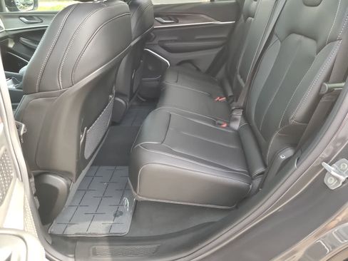 New 2026 Jeep Grand Cherokee Limited AWD/4WD image 21