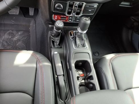 New 2026 Jeep Wrangler Unlimited Rubicon AWD/4WD image 15