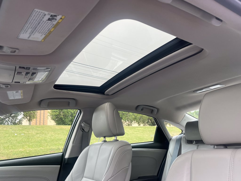 Used 2016 Toyota Avalon Limited FWD image 22