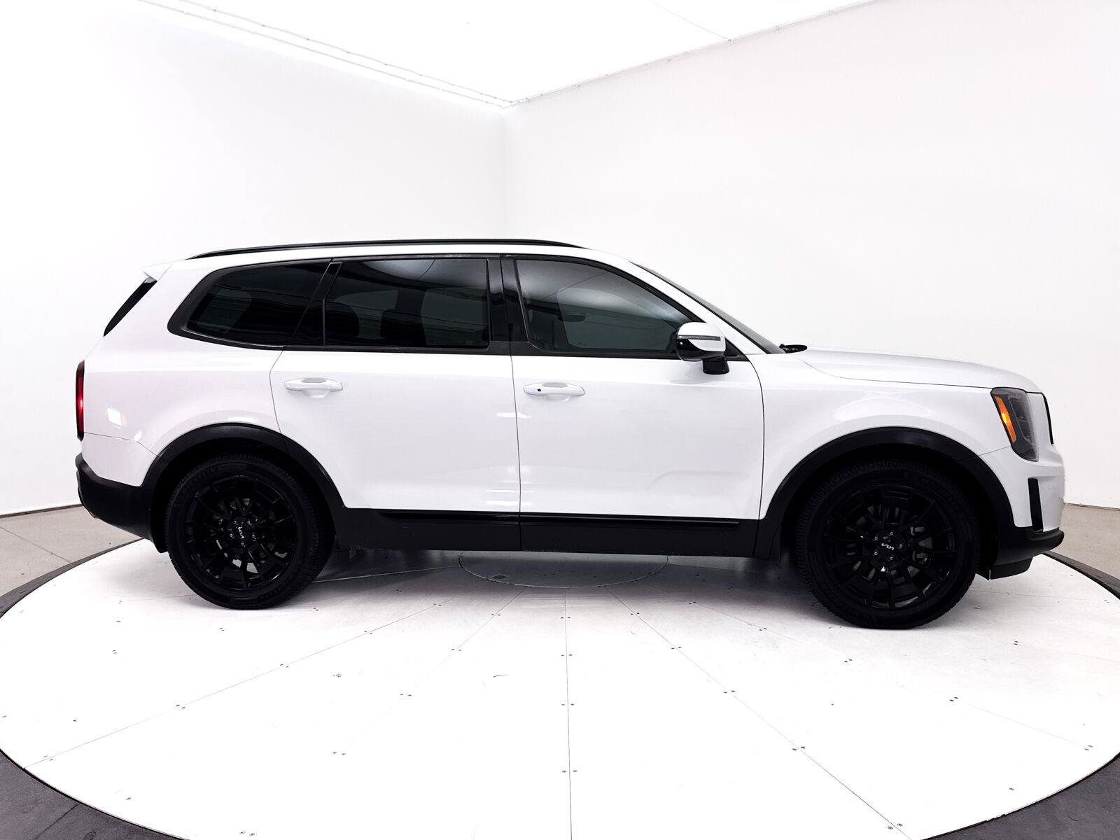 Used 2022 Kia Telluride SX w/ SX Prestige Package AWD/4WD image 41