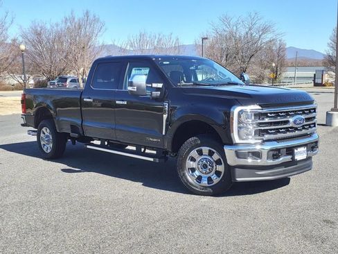 New 2025 Ford F250 Lariat w/ Chrome Package image 2