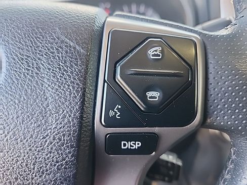 Used 2016 Toyota 4Runner SR5 image 5