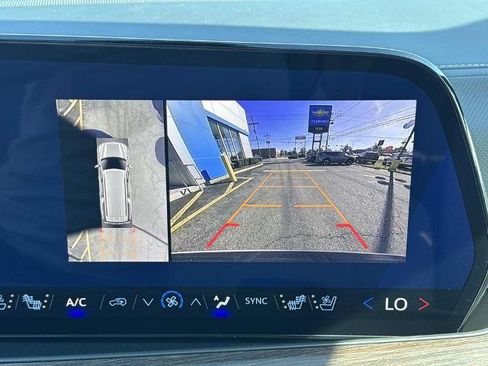 New 2026 Chevrolet Suburban Premier image 19