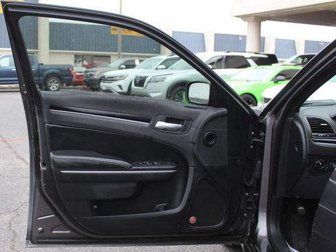 Used 2017 Chrysler 300 S RWD image 16