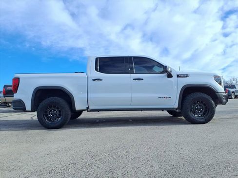 Used 2023 GMC Sierra 1500 AT4X w/ AT4X AEV Edition image 4