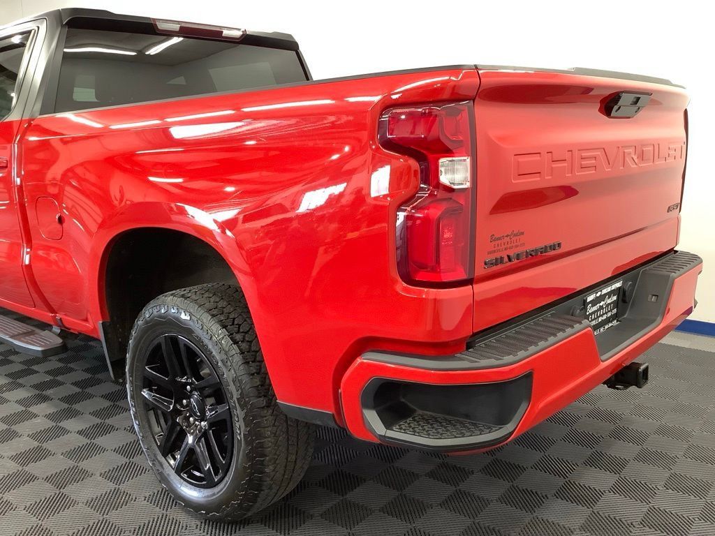 Used 2021 Chevrolet Silverado 1500 RST w/ Bed Protection Package AWD/4WD image 4