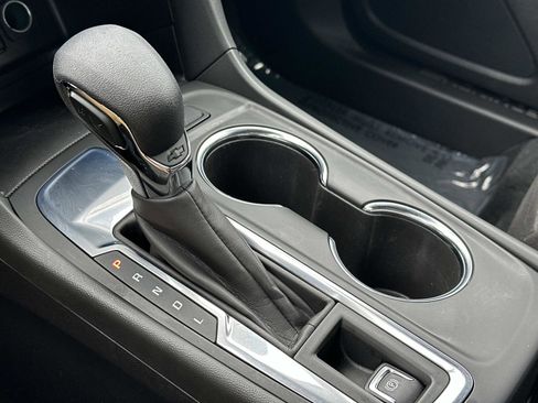 Certified 2024 Chevrolet Equinox LT w/ LPO, Floor Liner Package FWD image 30