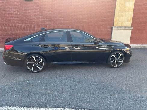 Used 2020 Honda Accord Sport image 2