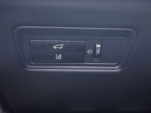 Used 2015 Land Rover Range Rover Sport HSE image 21