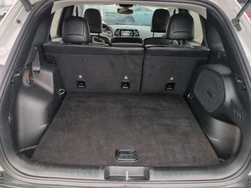 Used 2020 Jeep Cherokee Limited image 32