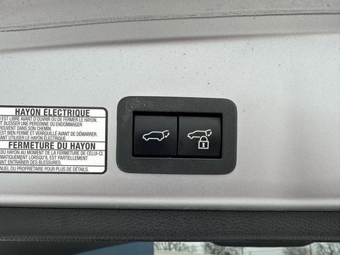 Used 2024 Toyota Corolla Cross XLE image 17