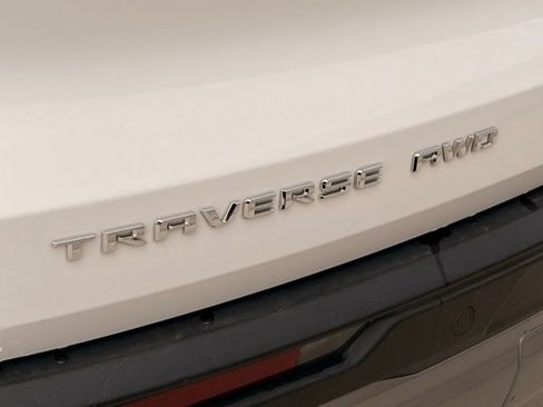 Used 2025 Chevrolet Traverse LT AWD/4WD image 7