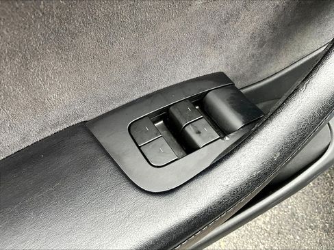 Used 2022 Tesla Model 3 Long Range AWD/4WD image 35