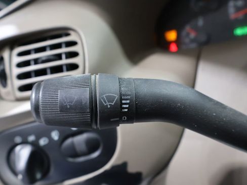 Used 2003 Ford F150 XLT image 29