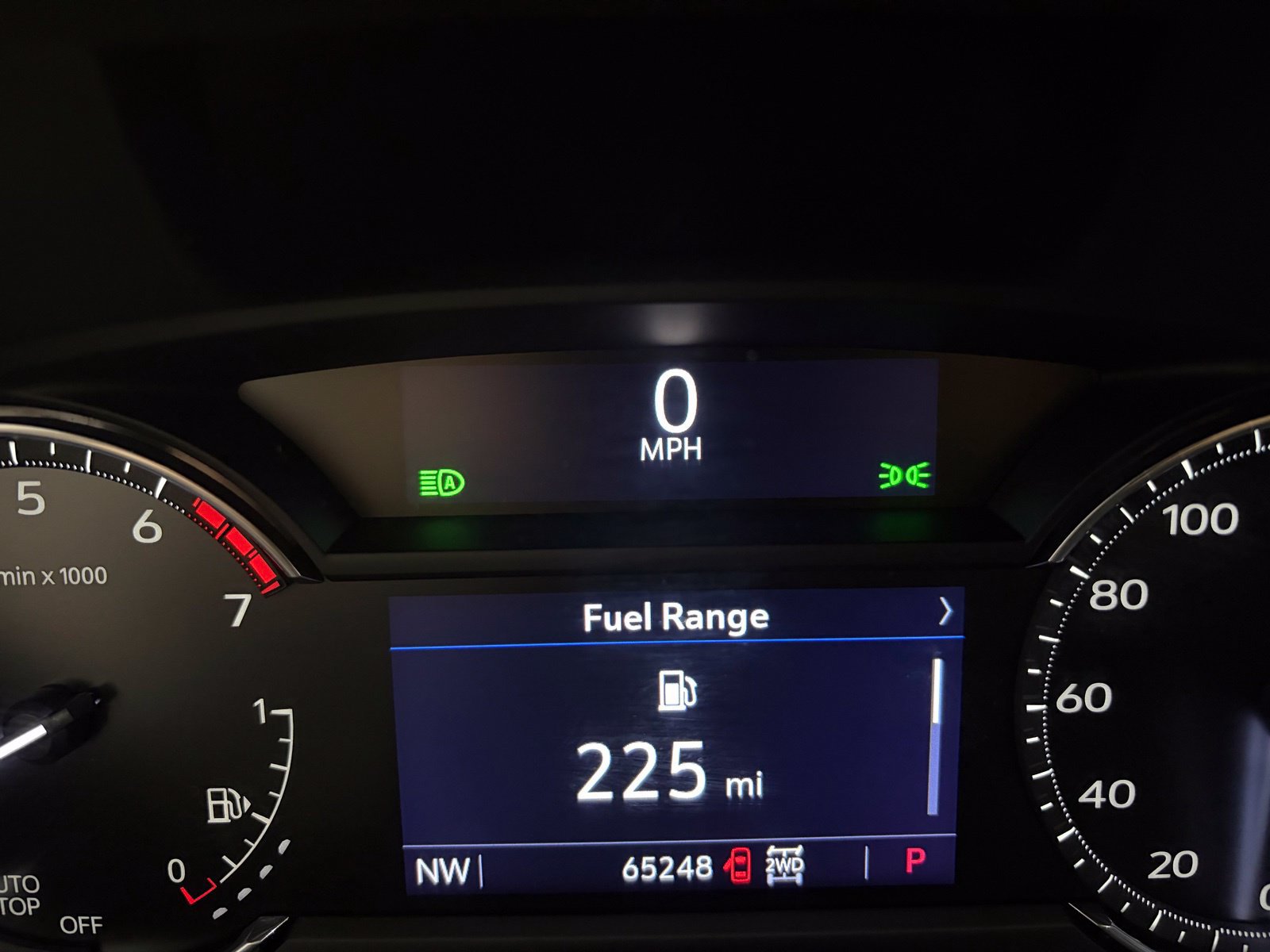 Used 2022 Cadillac XT4 Luxury w/ Cold Weather Package AWD/4WD image 17