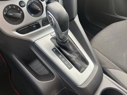 Used 2014 Ford Focus SE image 25