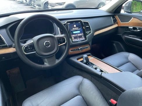 Certified 2024 Volvo XC90 B5 Plus AWD/4WD image 19