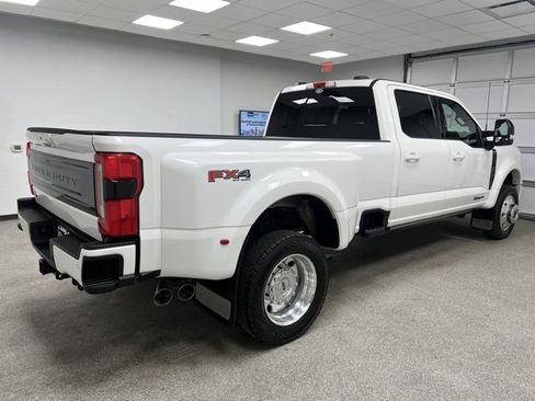 Used 2025 Ford F450 Platinum w/ FX4 Off-Road Package image 12