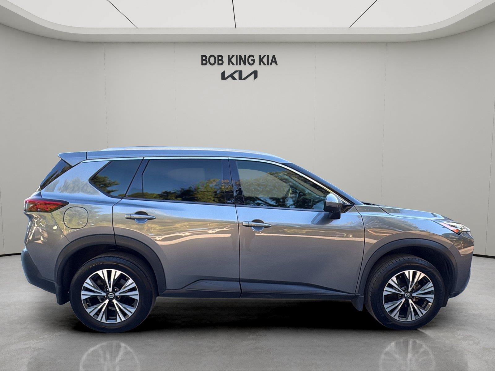Used 2021 Nissan Rogue SV w/ Premium Package AWD/4WD image 6