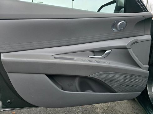 Used 2024 Hyundai Elantra SEL image 22