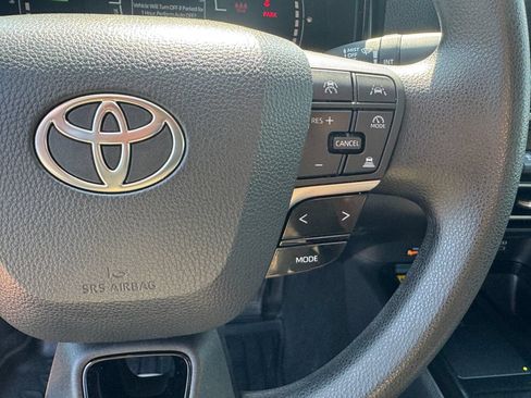 Used 2025 Toyota Camry SE FWD image 22