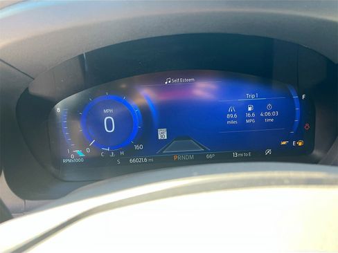 Used 2020 Ford Explorer Platinum w/ Premium Technology Package image 12