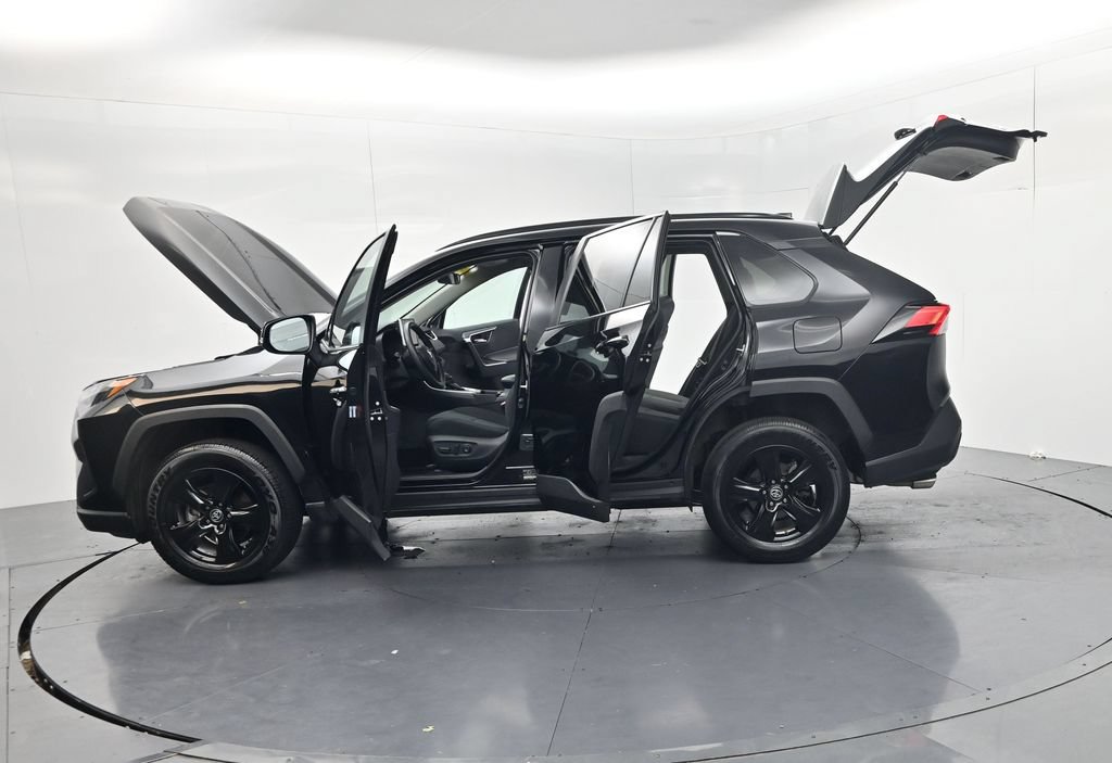 Used 2025 Toyota RAV4 XLE AWD/4WD image 63