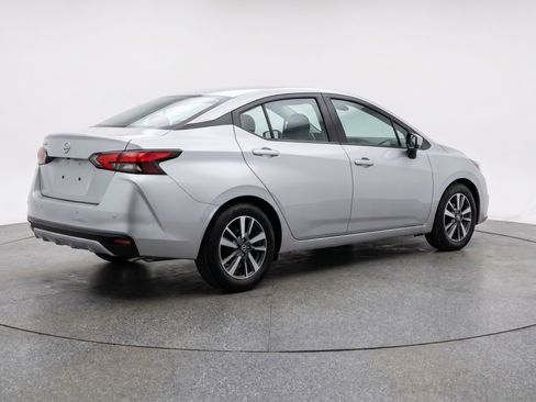 Used 2025 Nissan Versa SV FWD image 9