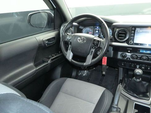 Used 2023 Toyota Tacoma TRD Off-Road w/ Technology Package AWD/4WD image 27