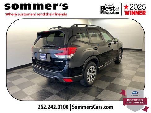 Used 2024 Subaru Forester Premium AWD/4WD image 6
