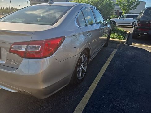 Used 2016 Subaru Legacy 2.5i Limited AWD/4WD image 2