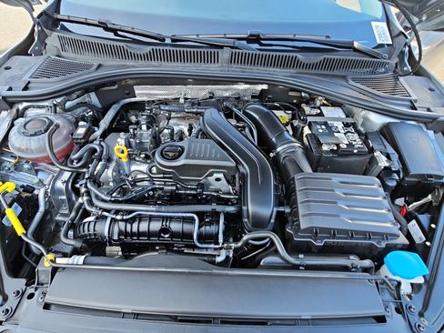 Used 2024 Volkswagen Jetta SE FWD image 29