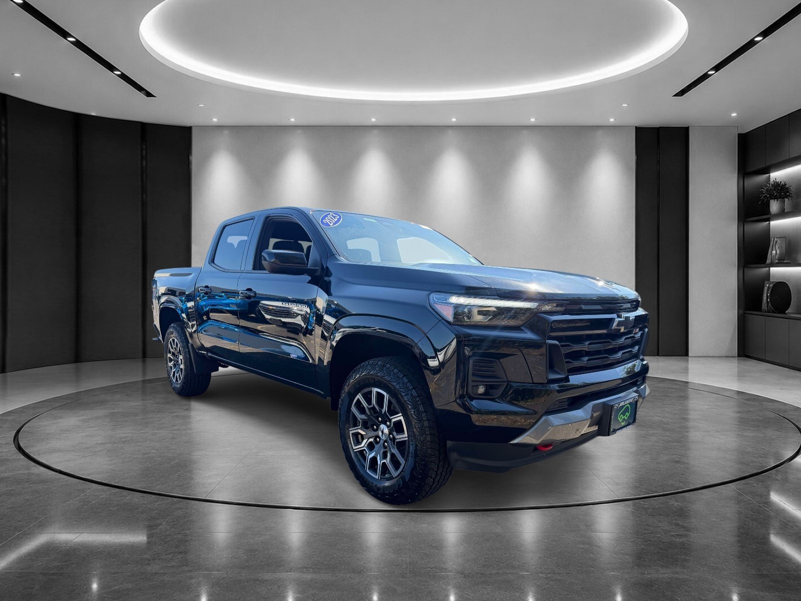 Certified 2023 Chevrolet Colorado Z71 w/ Z71 Convenience Package 2 AWD/4WD image 2