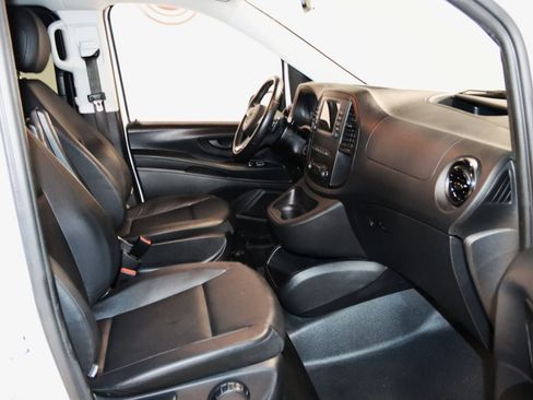 Used 2023 Mercedes-Benz Metris Passenger image 49