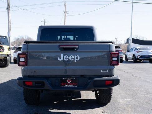 Used 2021 Jeep Gladiator Overland image 19