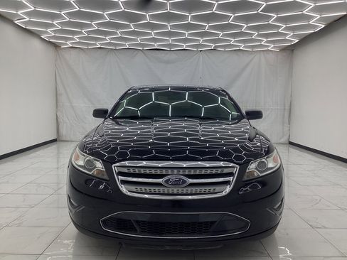 Used 2017 Ford Taurus SE image 5