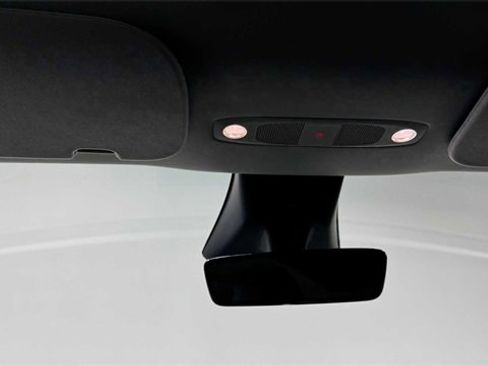 Used 2023 Tesla Model Y Long Range image 16