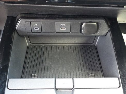 Certified 2024 Toyota Prius XLE image 20