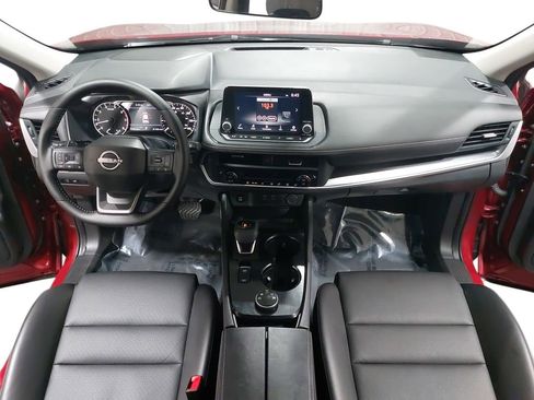 Certified 2025 Nissan Rogue SV w/ SV Premium Package image 9